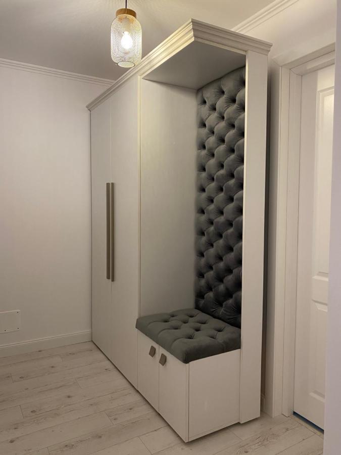 Cosy Apartments & Bistro Pufesti ภายนอก รูปภาพ
