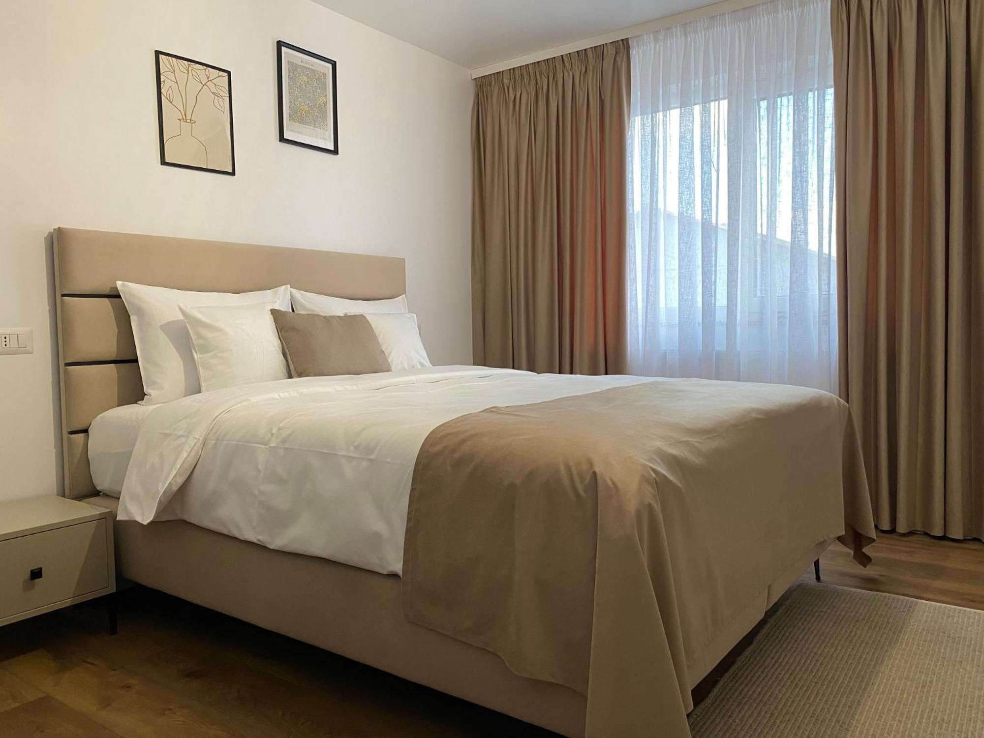 Cosy Apartments & Bistro Pufesti ภายนอก รูปภาพ